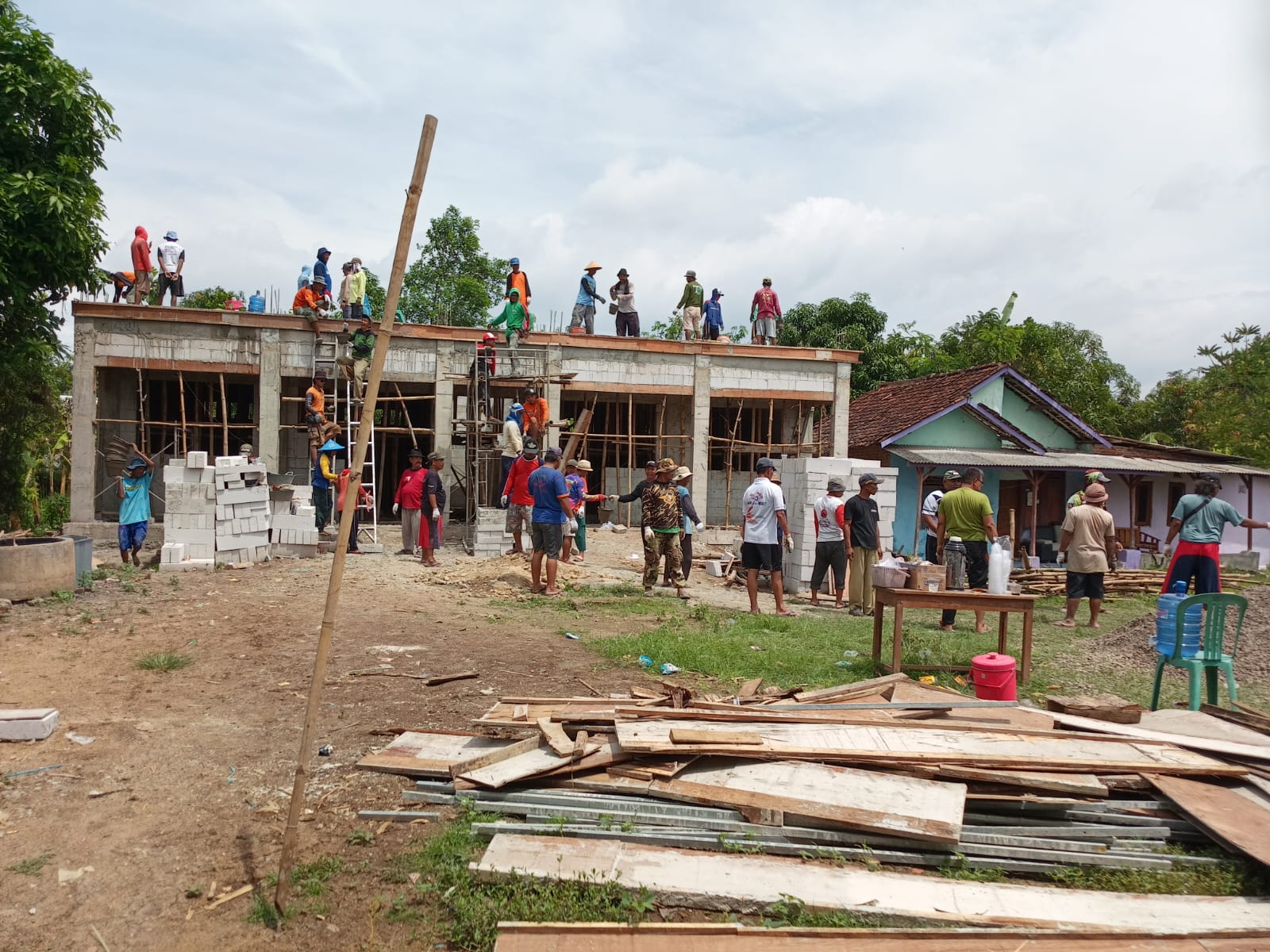 Panitia Pembangunan Madrasah DTA Al Islam Blok Badak Ucapkan Terima Kasih