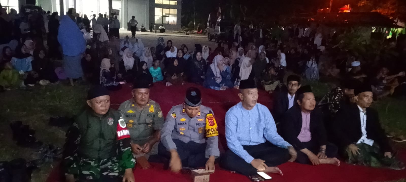 Ribuan Warga Tanjungsari Meriahkan Pawai Obor Sambut 1 Muharam 1448 Hijriah