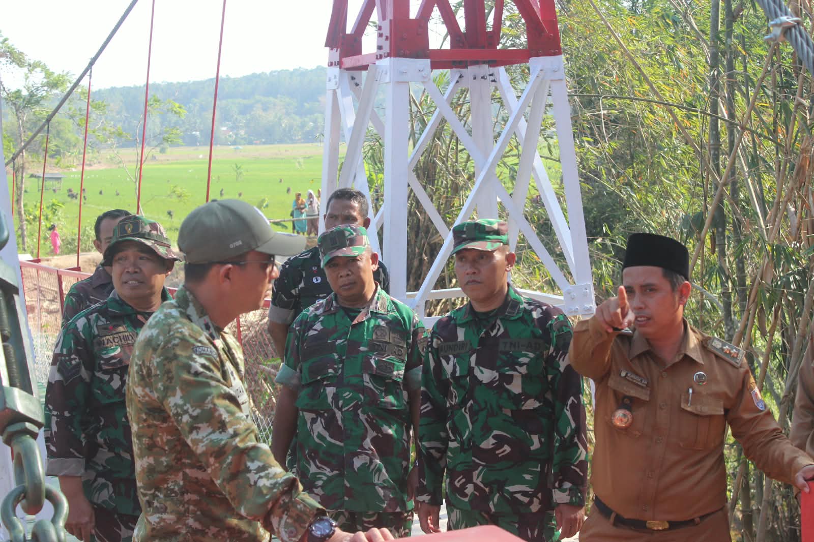 Selesai Seratus Persen, Dandim 0703/Cilacap Tinjau Jembatan Perintis Garuda di Wanareja